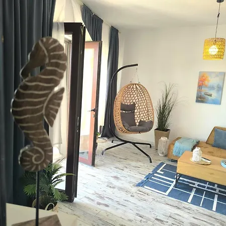 Sea View Luxury 1-bd Marina Cape أهيلوي