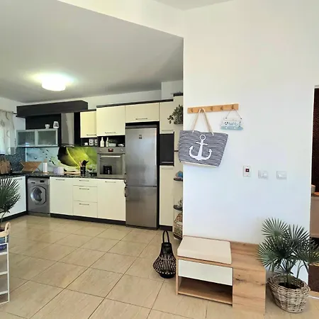 Sea View Luxury 1-bd Marina Cape أهيلوي