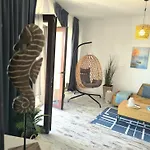 Sea View Luxury 1-bd Marina Cape アヘロイ