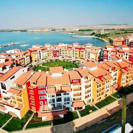 Sea View Luxury 1-bd Marina Cape Apartamento Aheloy