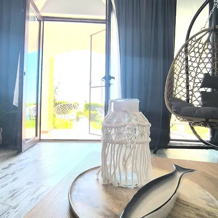 Sea View Luxury 1-bd Marina Cape Apartment